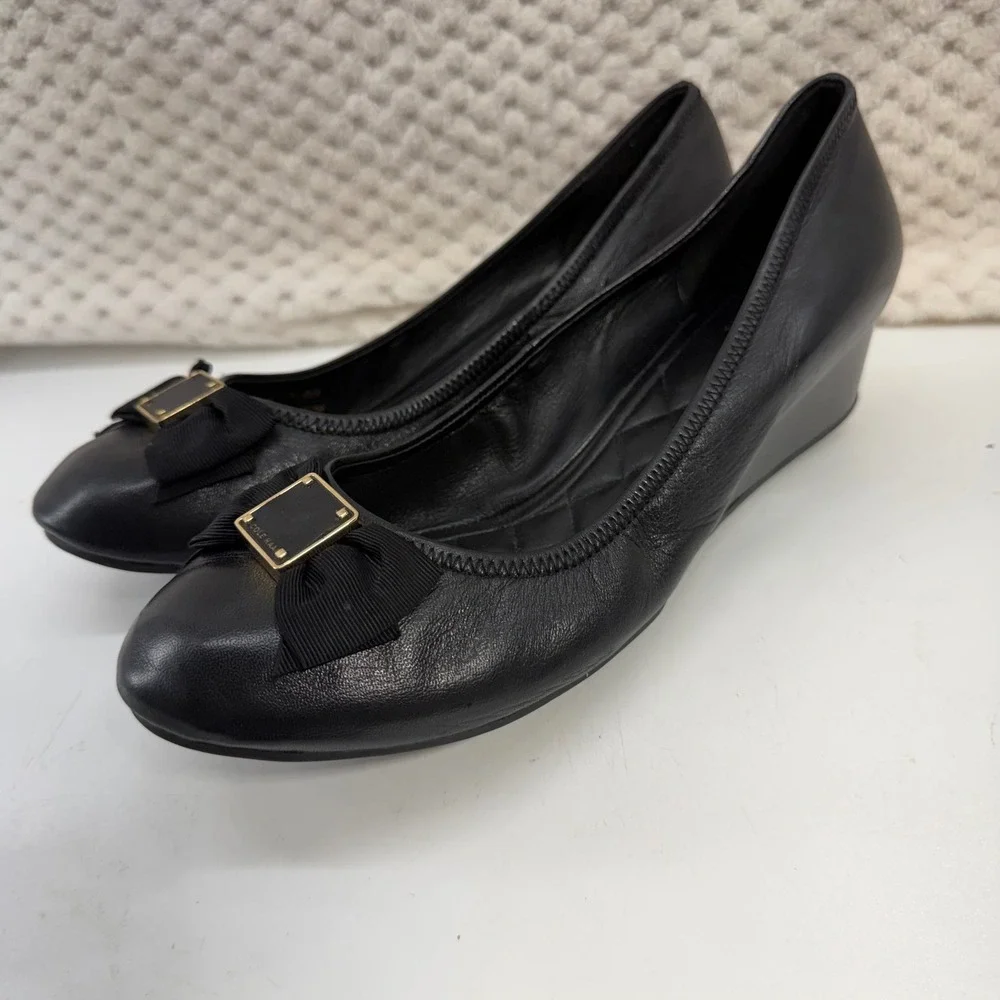 Cole Haan Tali Bow Wedge Pumps Womens 8.5B Black Leather Grand.OS W11798